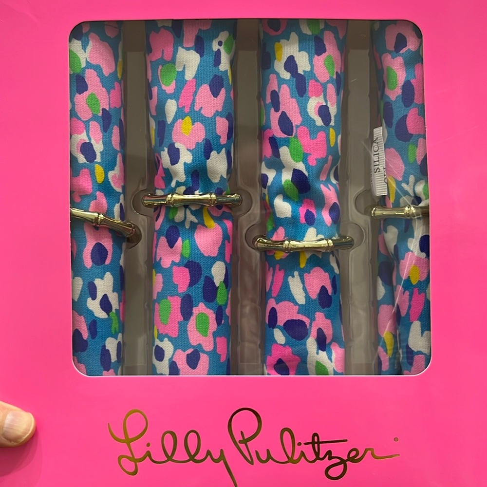 BNWT Lilly Pulitzer napkins and rings